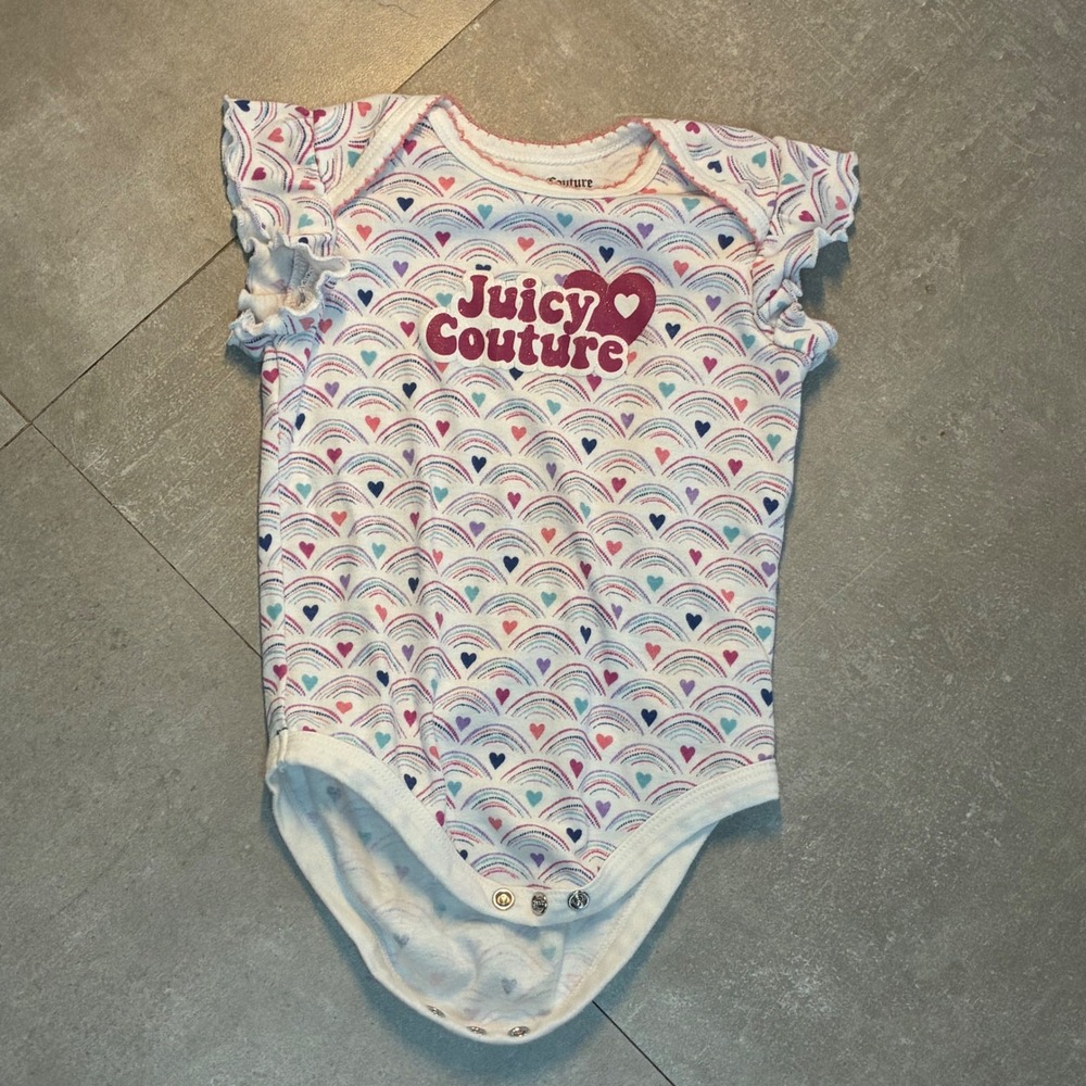 Juicy Couture Baby Girls Flutter Sleeve Heart Rainbow Logo Bodysuit White Pink